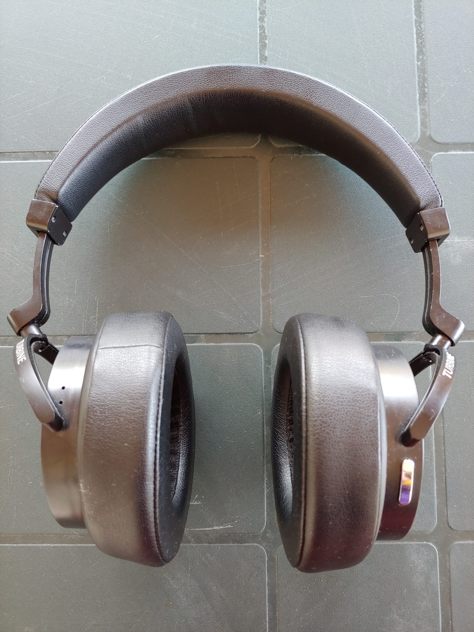 Quando ha senso utilizzare delle cuffie on ear o over ear per allenarsi in palestra &ndash; Opinione Bluedio Turbine 5